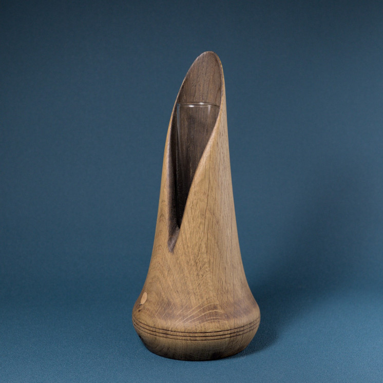 Vase - RESURGENCE